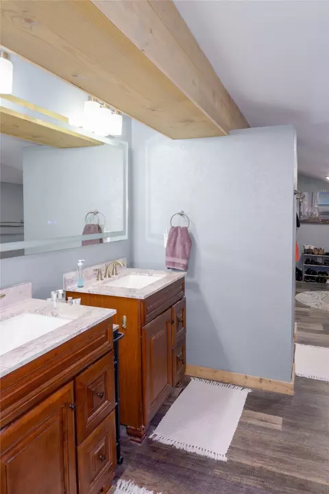 Bath - 465 Luscher Dr, Libby, MT 59923 photo 2 of 7