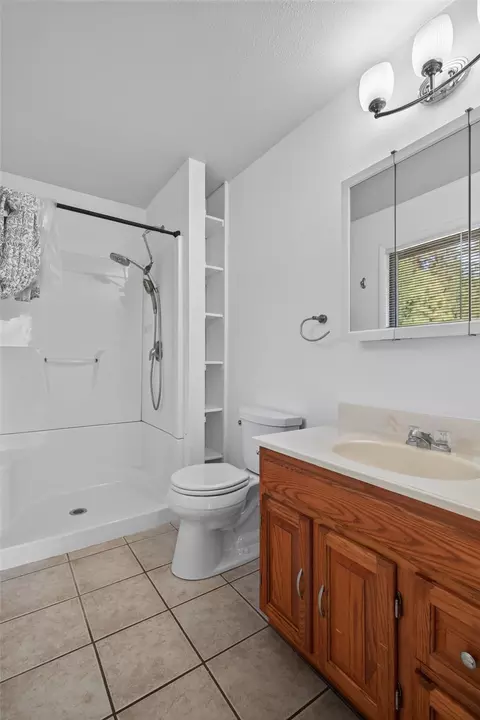 Bath - 1 Rock Ridge Dr, Clancy, MT 59634 photo 1 of 6