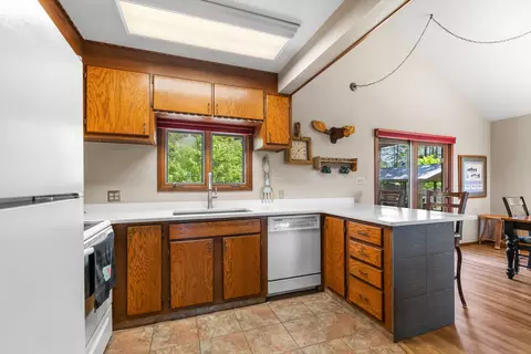 Kitchen - 159 Sylvan Dr, Bigfork, MT 59911 photo 2 of 2