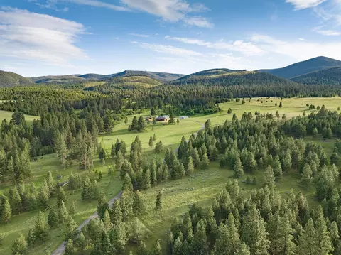 587 Cozy Ln, Helmville, MT 59843