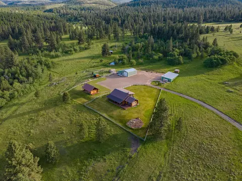 587 Cozy Ln, Helmville, MT 59843