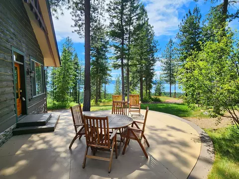 31683 Lake To Sky Dr, Bigfork, MT 59911