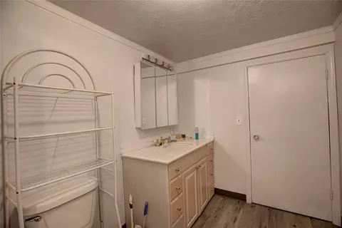 Bath - 1411 7th St E, Polson, MT 59860 photo 4 of 4