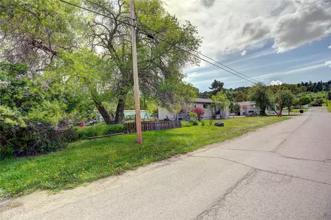 Exterior - 1411 7th St E, Polson, MT 59860 photo 6 of 8