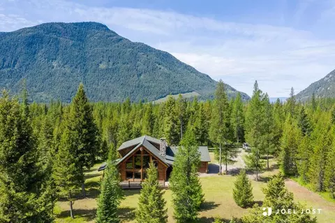 5379 Flathead Ranch Rd, Columbia Falls, MT 59912