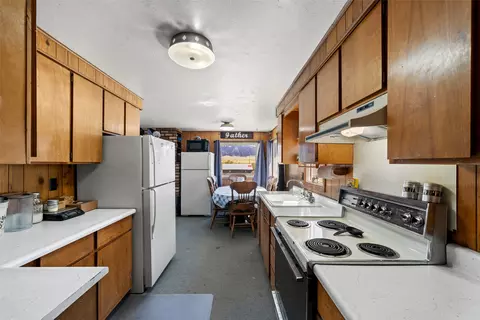 Kitchen - 2 Blackman St, Silver Star, MT 59751 photo 2 of 4