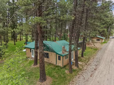 4030 Snow Fleury Ln, Lincoln, MT 59639