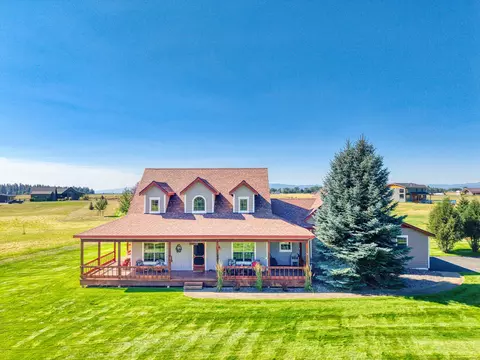 532 Pemble Dr, Columbia Falls, MT 59912