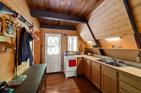 Kitchen - 35 Otter Ln, Noxon, MT 59853 photo 1 of 3