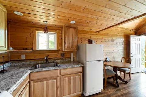 Kitchen - 35 Otter Ln, Noxon, MT 59853 photo 2 of 3