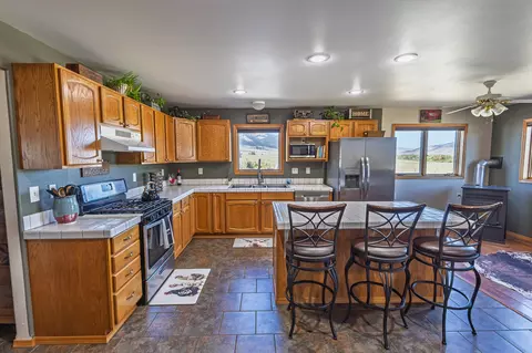 Kitchen - 2733 Mt Highway 69, Boulder, MT 59632 photo 2 of 6
