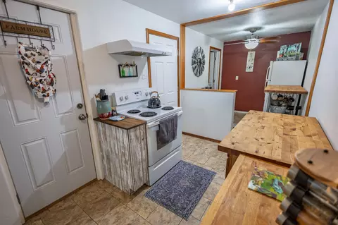 Kitchen - 2733 Mt Highway 69, Boulder, MT 59632 photo 3 of 4