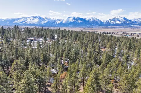 1437 Stock Farm Rd, Hamilton, MT 59840