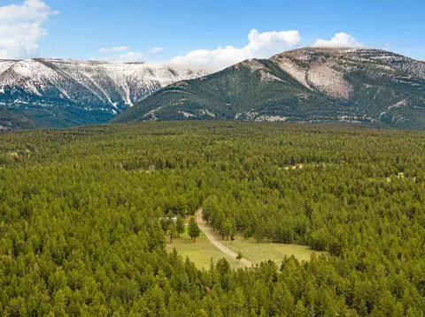 125 Golden Bear Ln, Judith Gap, MT 59453