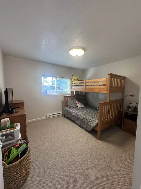 Bedroom - 905 6th Ave E, Kalispell, MT 59901 photo 4 of 6