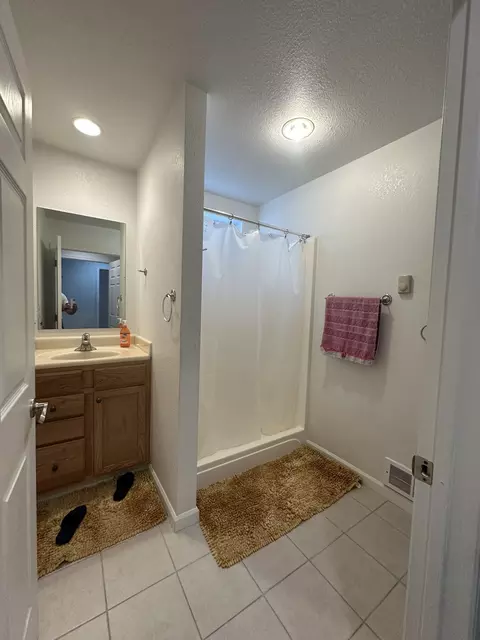Bath - 905 6th Ave E, Kalispell, MT 59901 photo 5 of 8