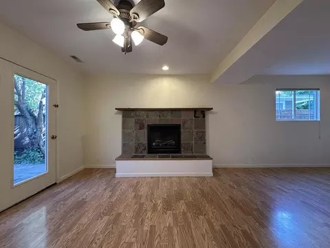 Living - 905 6th Ave E, Kalispell, MT 59901 photo 6 of 8