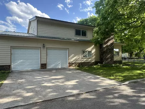 Exterior - 905 6th Ave E, Kalispell, MT 59901 photo 6 of 10