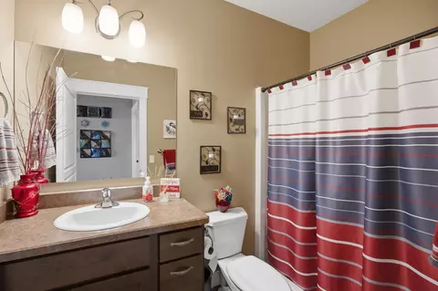 Bath - 150 Jet Ln, Hamilton, MT 59840 photo 2 of 4