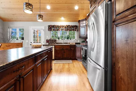 Kitchen - 271 Happys Border Ln, Libby, MT 59923 photo 2 of 3