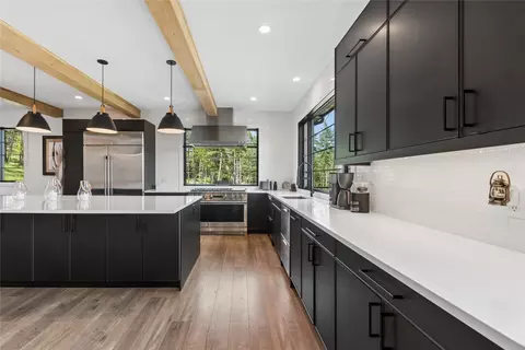 Kitchen - 142 Blacktail Loop, Lakeside, MT 59922 photo 4 of 5
