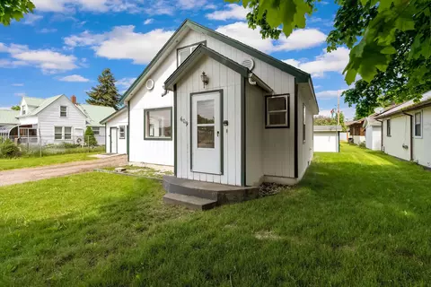Exterior - 609 6th Ave E, Polson, MT 59860 photo 2 of 5