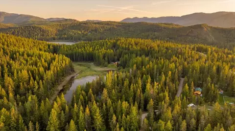855 Hunter Ln, Columbia Falls, MT 59912