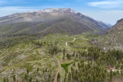 11 Roaring Lion Road, Hamilton, MT 59840