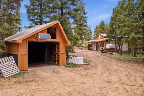 35465 Lessnau Ln, Clinton, MT 59825
