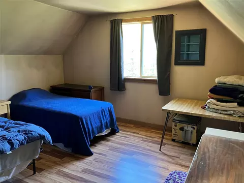 Bedroom - 1606 N Fork Yaak Rd, Troy, MT 59935 photo 4 of 8