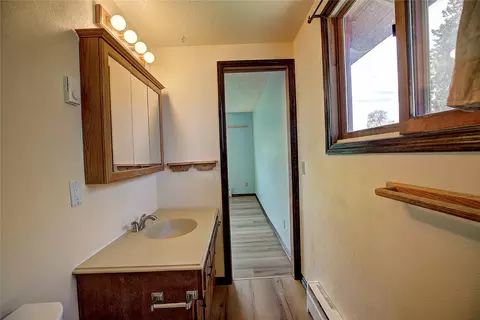Bath - 1108 9th St E, Polson, MT 59860 photo 2 of 5
