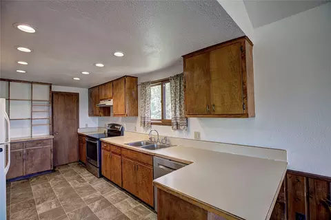 Kitchen - 1108 9th St E, Polson, MT 59860 photo 1 of 4