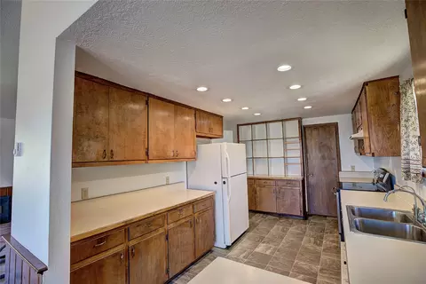 Kitchen - 1108 9th St E, Polson, MT 59860 photo 2 of 4