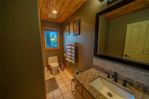 Bath - 14458 Cherry Dr, Bigfork, MT 59911 photo 3 of 4