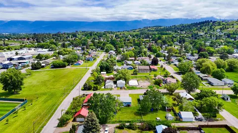 View/Area - 1104 3rd St E, Polson, MT 59860 photo 2 of 6