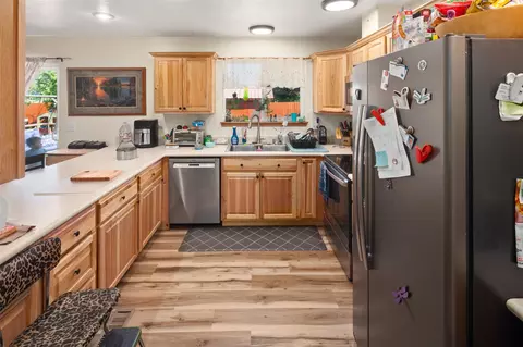 Kitchen - 159 Quincy Loop, Kalispell, MT 59901 photo 4 of 4