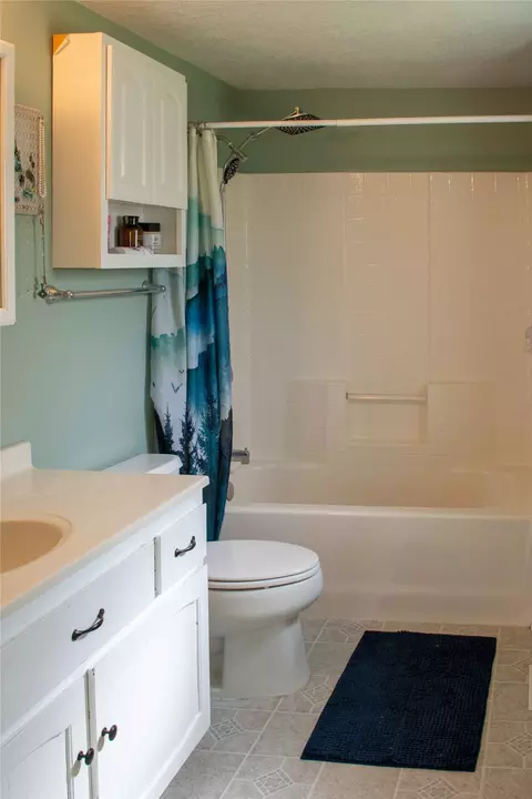 Bath - 118 2nd St N, Cascade, MT 59421 photo 2 of 5