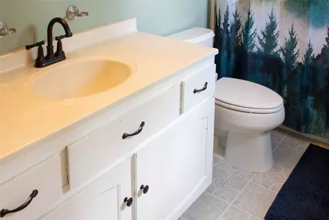 Bath - 118 2nd St N, Cascade, MT 59421 photo 4 of 5
