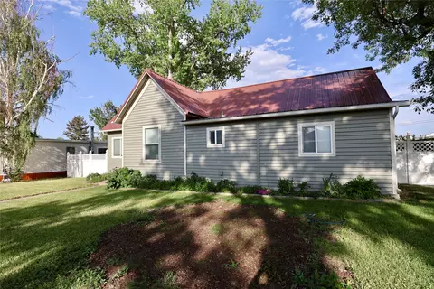 118 2nd St N, Cascade, MT 59421