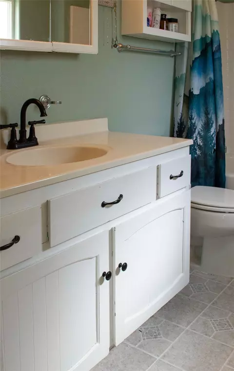 Bath - 118 2nd St N, Cascade, MT 59421 photo 5 of 5