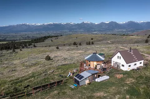 2879 Soft Rock Rd, Corvallis, MT 59828