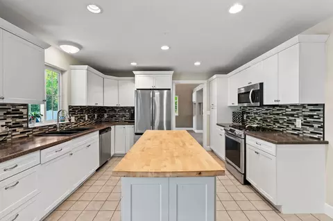 Kitchen - 149 River View Dr, Kalispell, MT 59901 photo 1 of 6