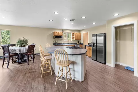Kitchen - 184 High Rd, Kalispell, MT 59901 photo 5 of 8