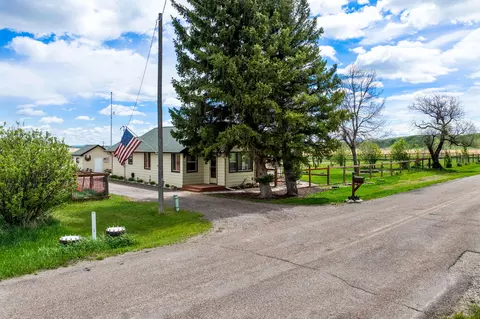 81 Eaton Ave, Great Falls, MT 59405