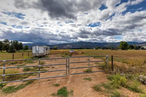 3747 Snowdrift Ln, Missoula, MT 59808