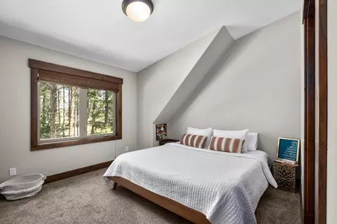 Bedroom - 731 Hoodoo Loop, Rexford, MT 59930 photo 5 of 6