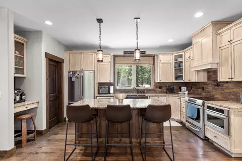 Kitchen - 731 Hoodoo Loop, Rexford, MT 59930 photo 5 of 6