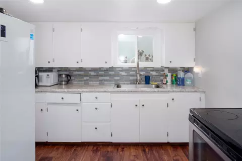 Kitchen - 118 E Lincoln Blvd, Libby, MT 59923 photo 4 of 4