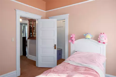 Bedroom - 118 E Lincoln Blvd, Libby, MT 59923 photo 2 of 10