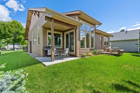 220 Bluebunch Ct, Bigfork, MT 59911